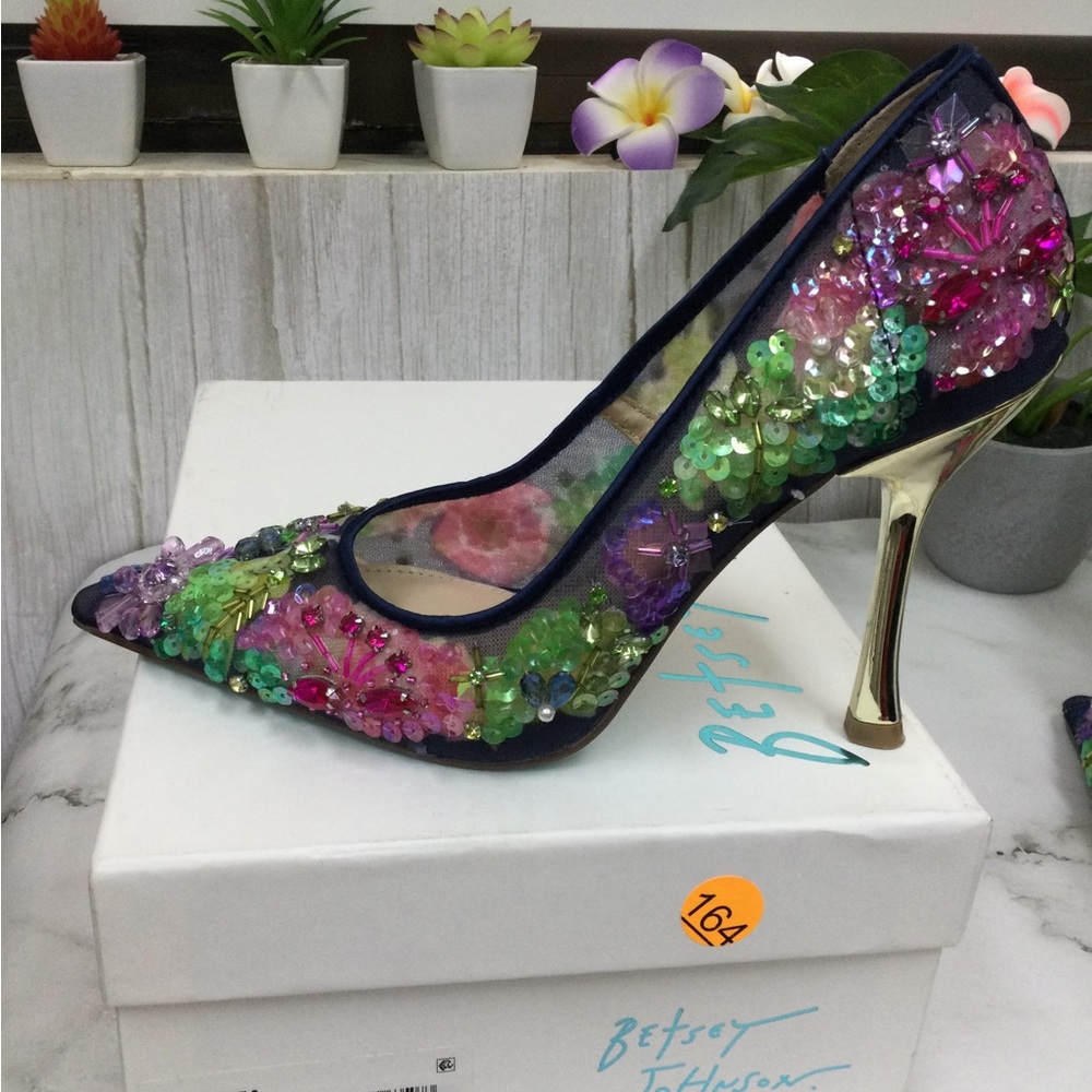 NWOT Betsey Johnson Netta Mesh  Multicolor Sequin Pointed Toe Pump